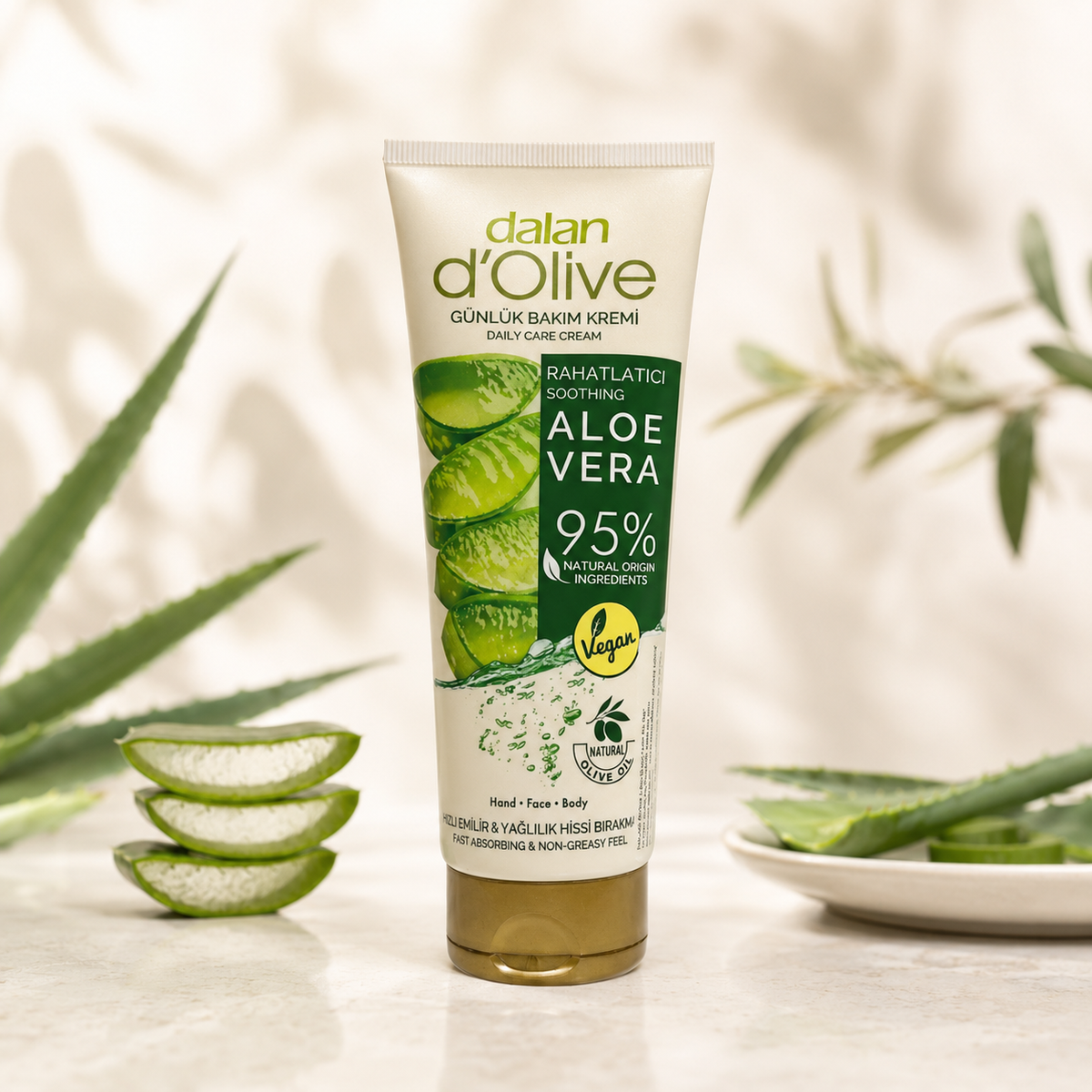 Cremă hidratantă Dalan cu Aloe Vera, 250 ml