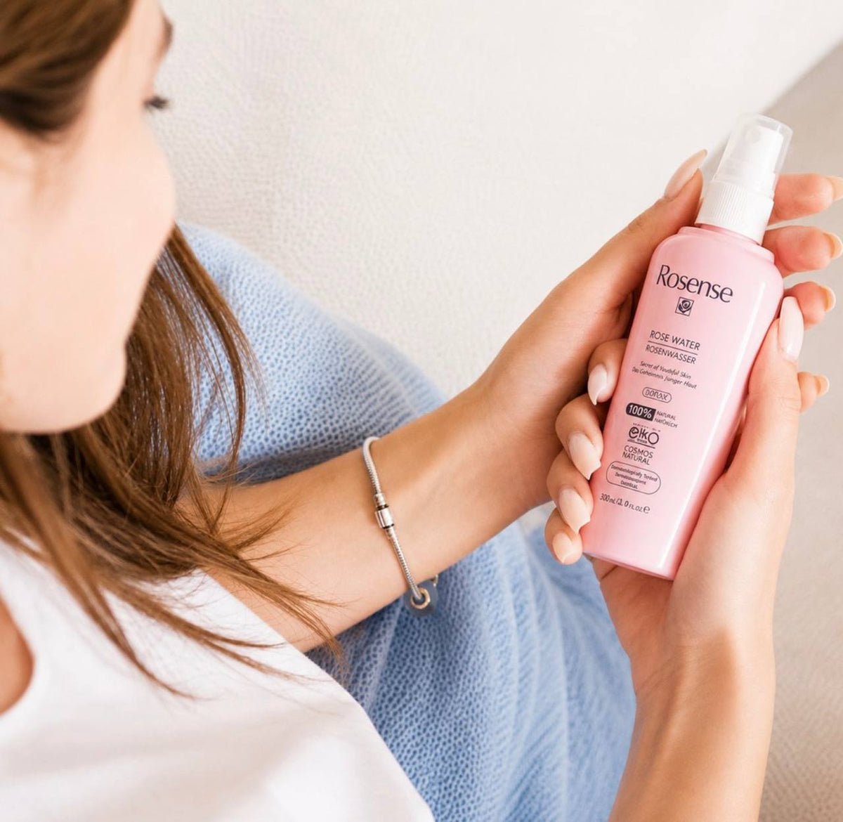 Apă de trandafiri Rosense (Gülbirlik) spray, destinată tonifierii și împrospătării pielii, 125 ml